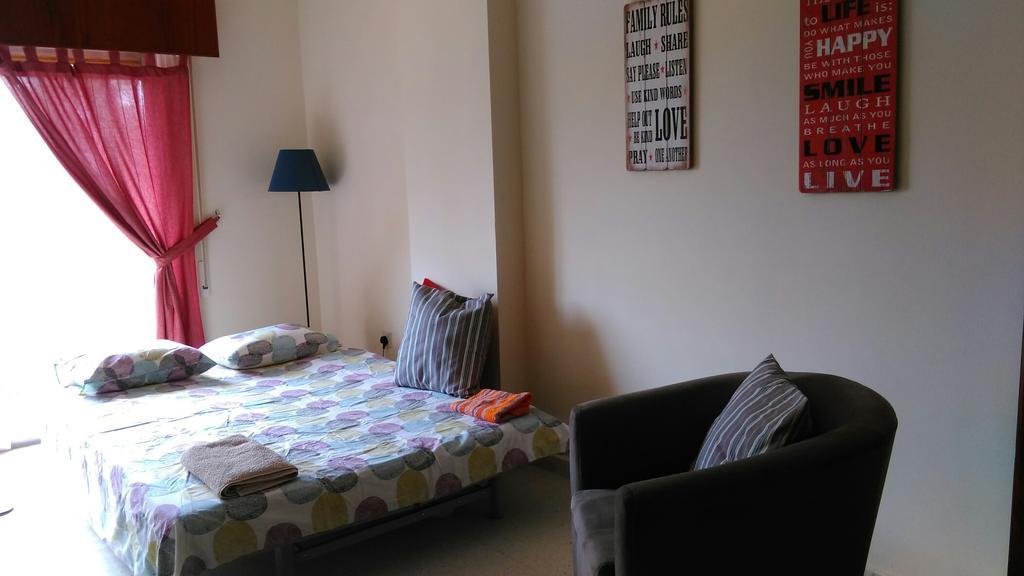 Modern City Center Apt Larnaca Extérieur photo